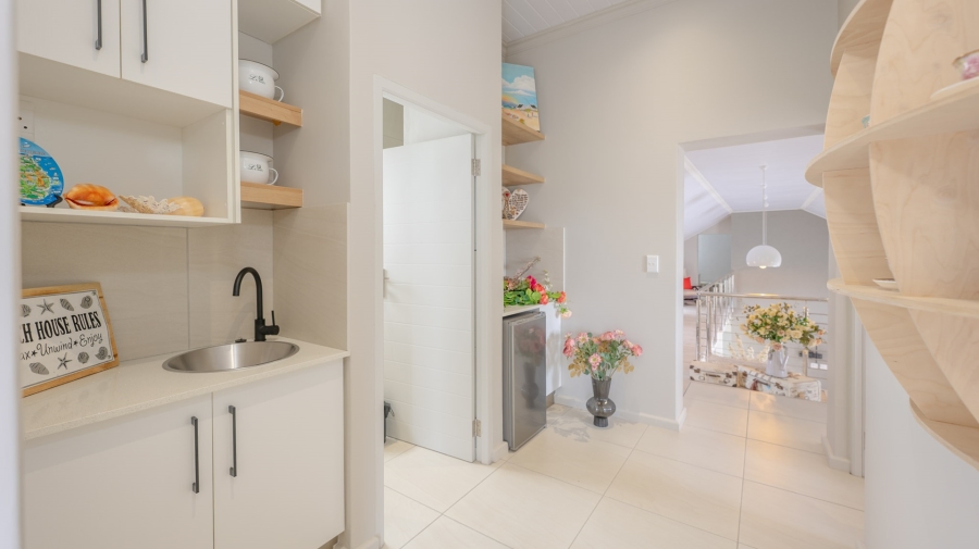 4 Bedroom Property for Sale in Oceanview Heights Western Cape